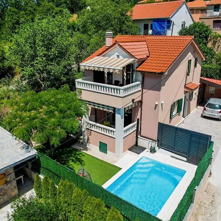 Vila Viktoria Split